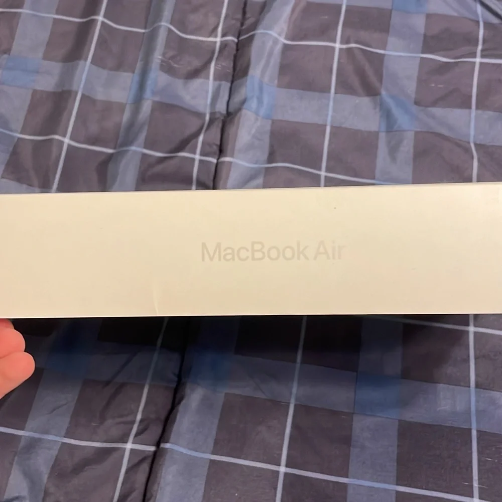 MacBook Air box